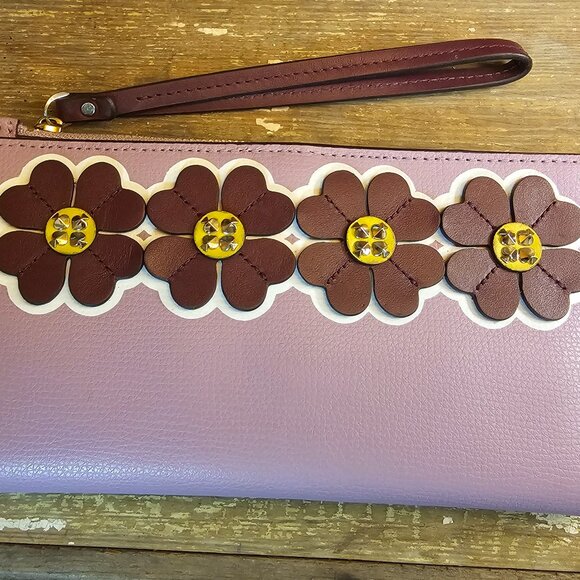Kate Spade wallet - Picture 1 of 6